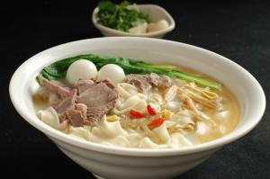 滋补羊肉烩面
